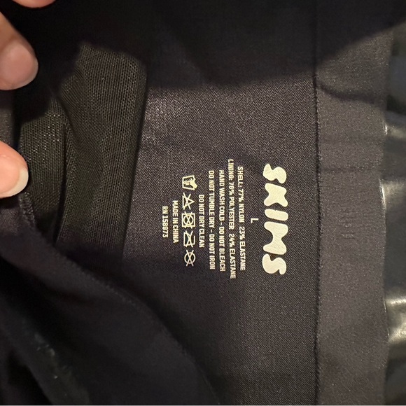 SKIMS - Barely There Shapewear - Picture 5 of 5